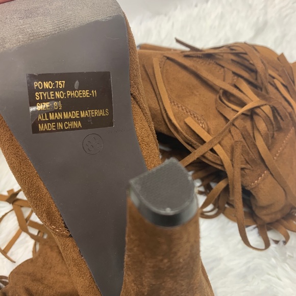 NEW Fringe Booties 8.5 Heeled Cute Brown Tassels - Picture 3 of 5